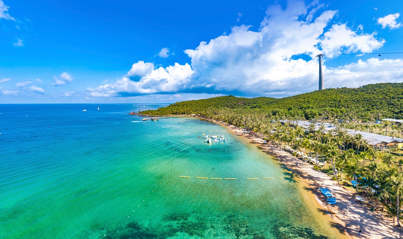 Hon Thom Island's diverse natural ecosystem and beautiful beaches