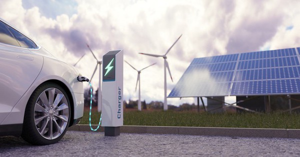 Want to buy an electric car and charge it with solar energy? An expert just solved the problem for you!