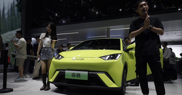 Chinese Electric Cars at Slightly Higher Prices than Vespa Worry the “Motor City”