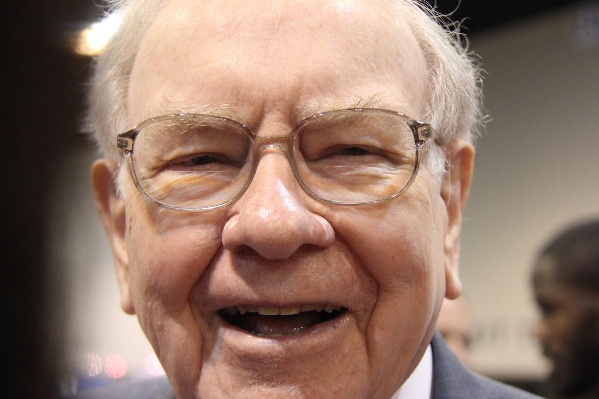 Improve Your Investing Skills with Warren Buffett’s Advice