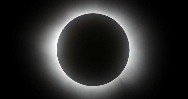 Rare Total Solar Eclipse Captured in Mexico